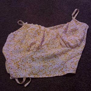 Never worn flower crop top. Brand: Romwe Size: L